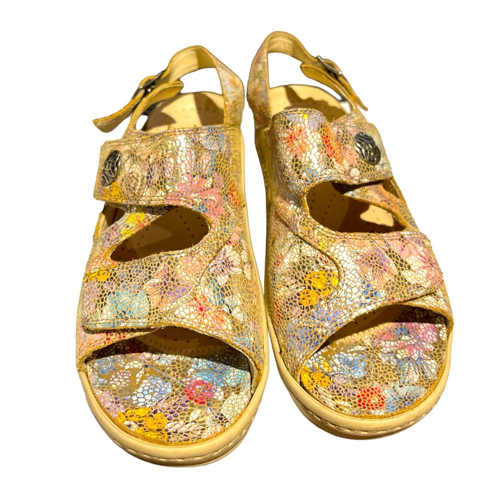 Hallux Fidelio Women’s sandals with removable cork footbed/ stretchable.